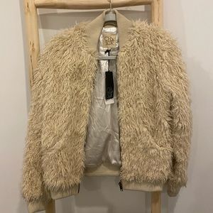 Fuzzy Revolve Fall Bomber
